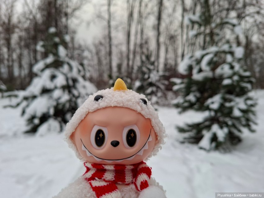 После снегопада — Игрушки Labubu (Лабубу) и The Monsters: Pop Mart
