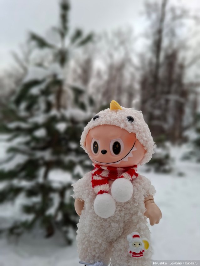После снегопада — Игрушки Labubu (Лабубу) и The Monsters: Pop Mart