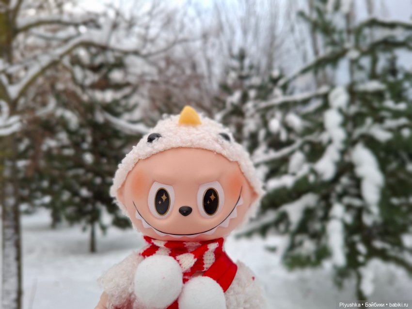 После снегопада — Игрушки Labubu (Лабубу) и The Monsters: Pop Mart