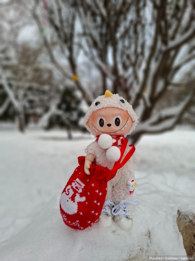 После снегопада — Игрушки Labubu (Лабубу) и The Monsters: Pop Mart (фото 4)