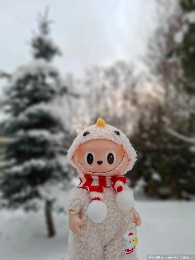 После снегопада — Игрушки Labubu (Лабубу) и The Monsters: Pop Mart