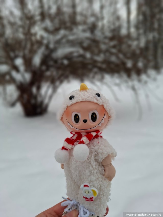 После снегопада — Игрушки Labubu (Лабубу) и The Monsters: Pop Mart