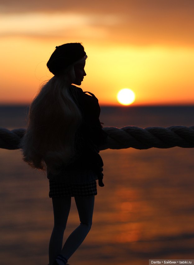 Марго впервые видит свет — Куклы Barbie (Барби): Looks (фото 7)