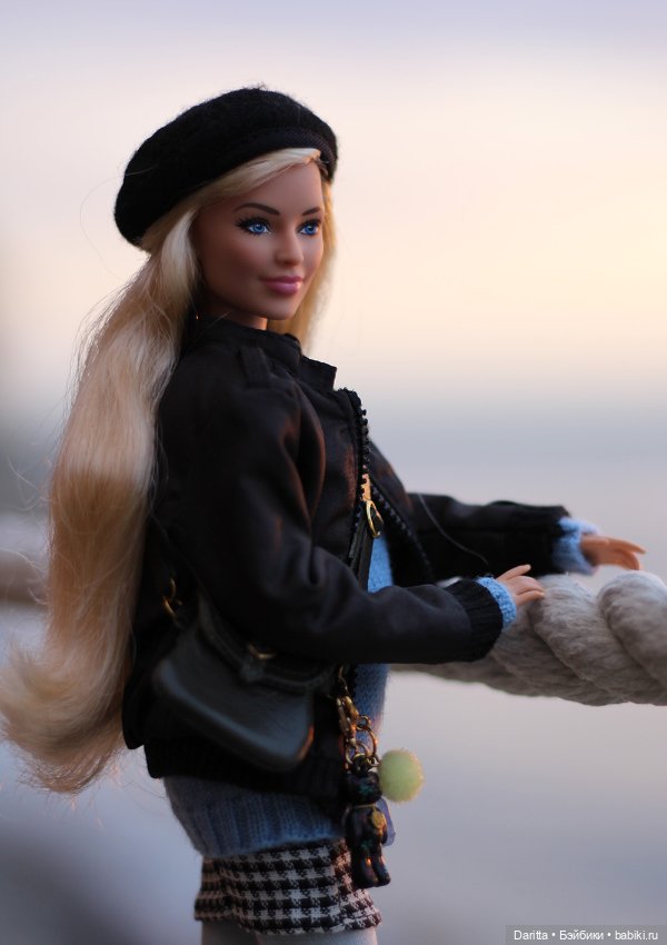 Марго впервые видит свет — Куклы Barbie (Барби): Looks (фото 4)