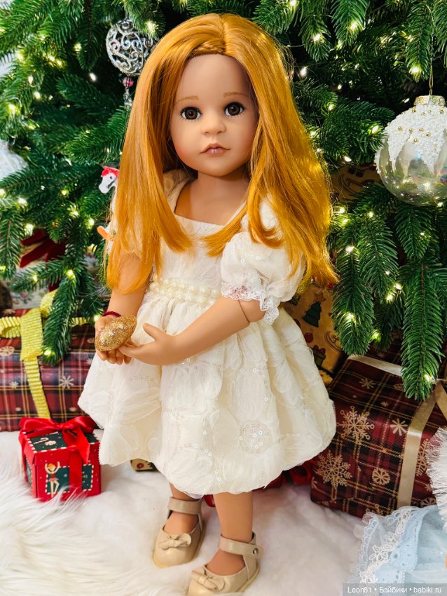 С Новогодними и Рождественскими праздниками всех