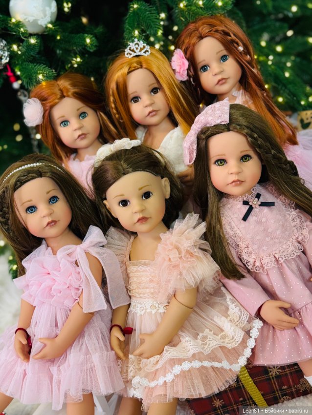 С Новогодними и Рождественскими праздниками всех