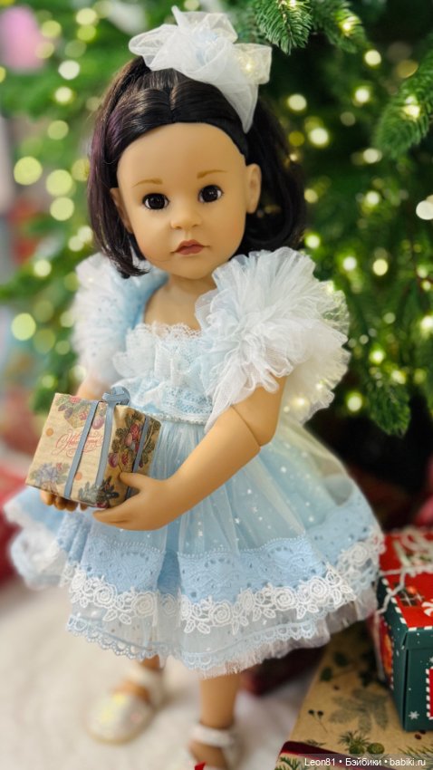 С Новогодними и Рождественскими праздниками всех