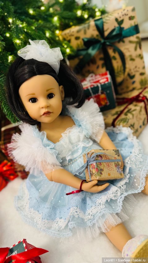 С Новогодними и Рождественскими праздниками всех