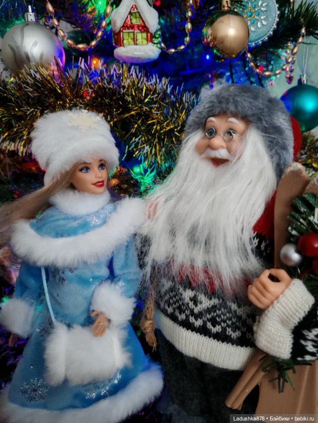 Парад Дедов Морозов и Снегурочек