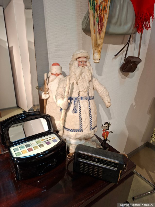 Выставка советских ёлочных игрушек и новогодних украшений