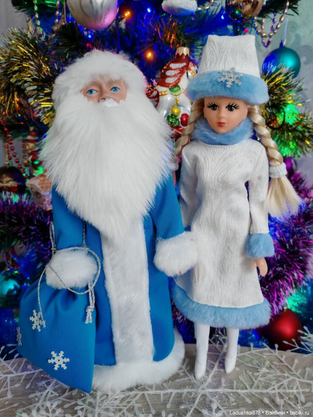 Парад Дедов Морозов и Снегурочек