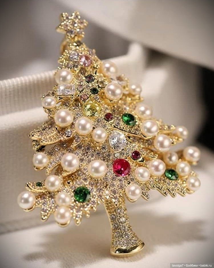 Новогодние обложки The New Yorker, винтажные броши и шарики (фото 7)