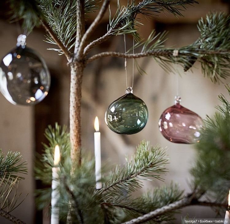 Новогодние обложки The New Yorker, винтажные броши и шарики