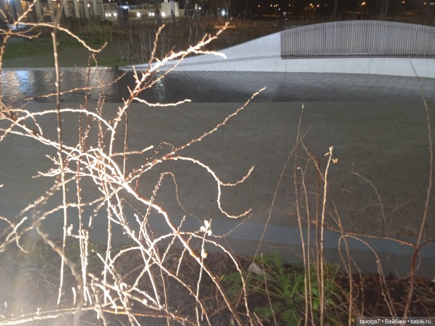 Rainbow High Junior Skyler первая прогулка по Москве