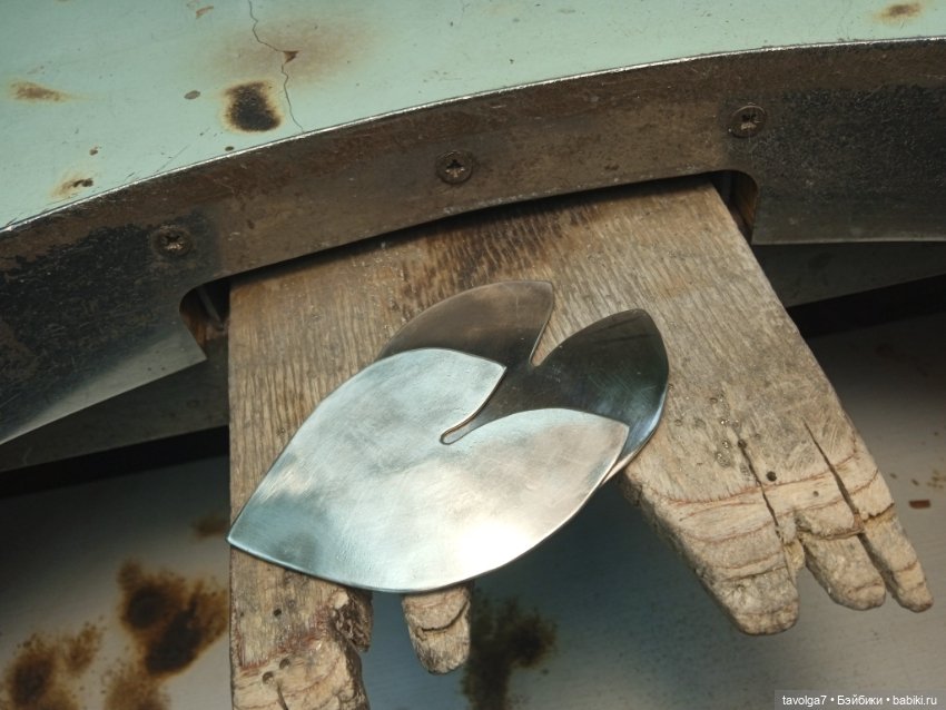 Rainbow High Junior Skyler первая прогулка по Москве