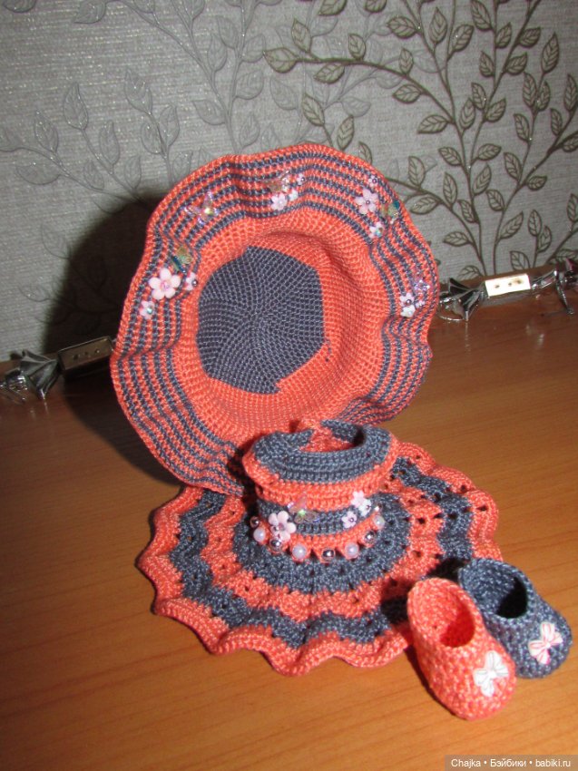 Авторский вязаный наряд\комплект с шляпой "Цветочная Фея-1" на кукол ГДР Кисс Ми \ Kiss Me (фото 8)