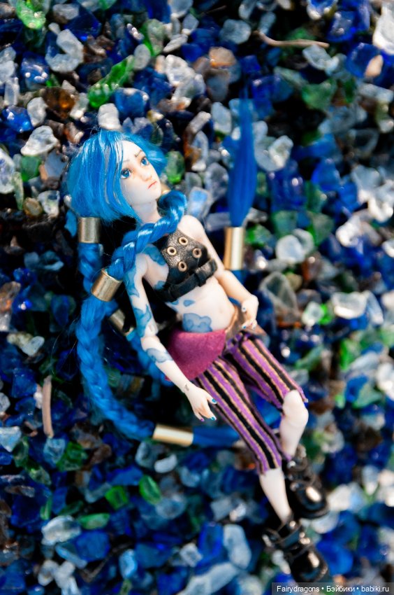 Джинкс из Аркейна. Фотосет: на осколки (фото 3)