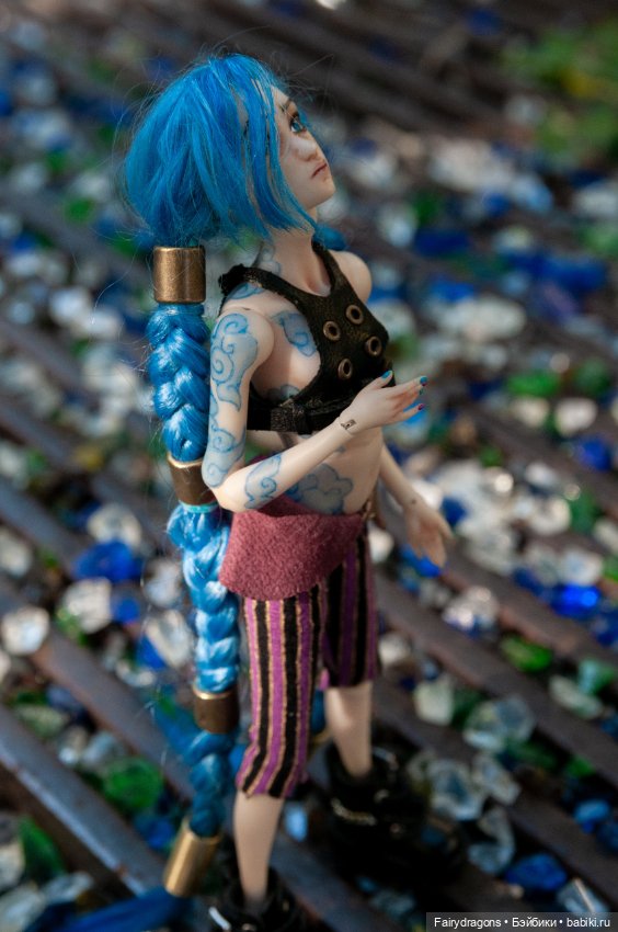 Джинкс из Аркейна. Фотосет: на осколки (фото 8)