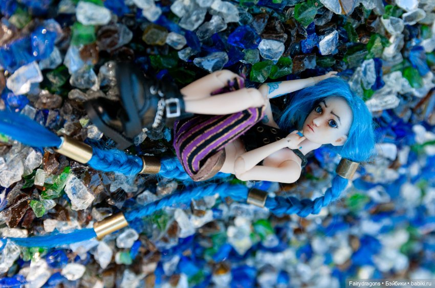 Джинкс из Аркейна. Фотосет: на осколки (фото 6)