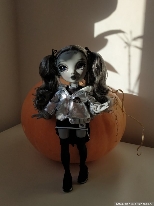 Shadow High Николь и Зои Электра