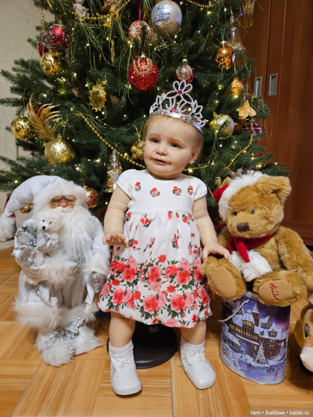Зоечка у елочки — Куклы Реборн (Reborn): домашние фото