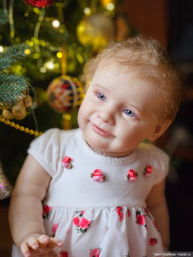 Зоечка у елочки — Куклы Реборн (Reborn): домашние фото