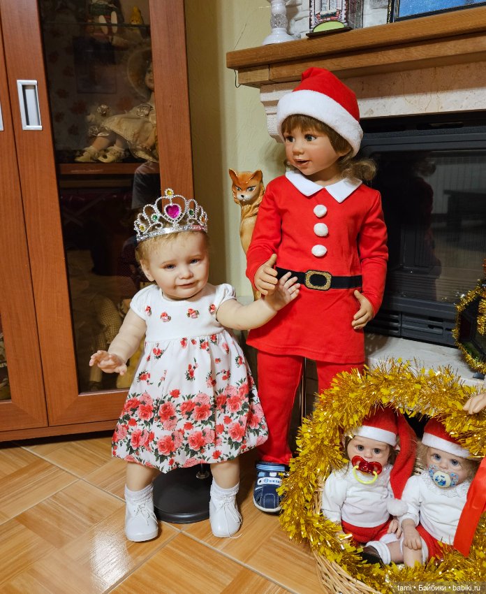 Зоечка у елочки — Куклы Реборн (Reborn): домашние фото