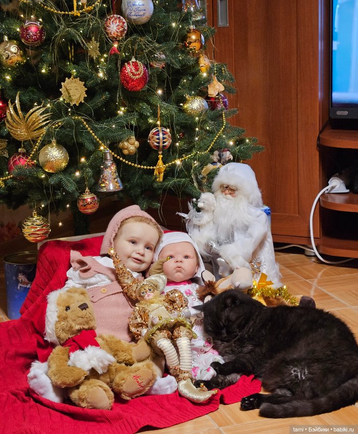 Зоечка у елочки — Куклы Реборн (Reborn): домашние фото