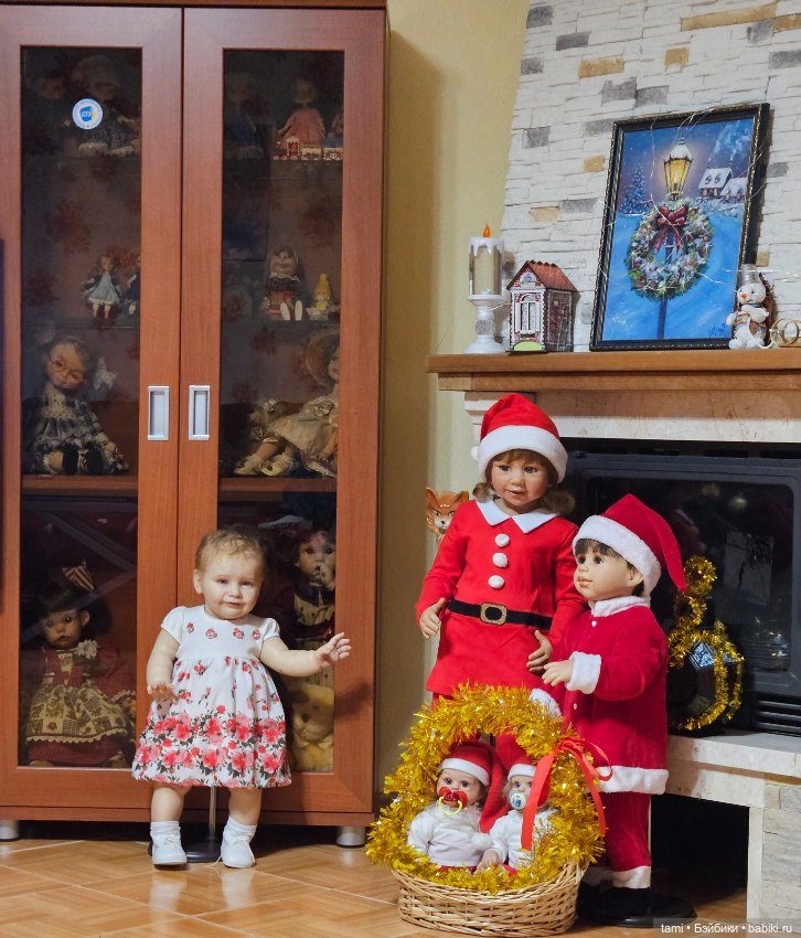 Зоечка у елочки — Куклы Реборн (Reborn): домашние фото