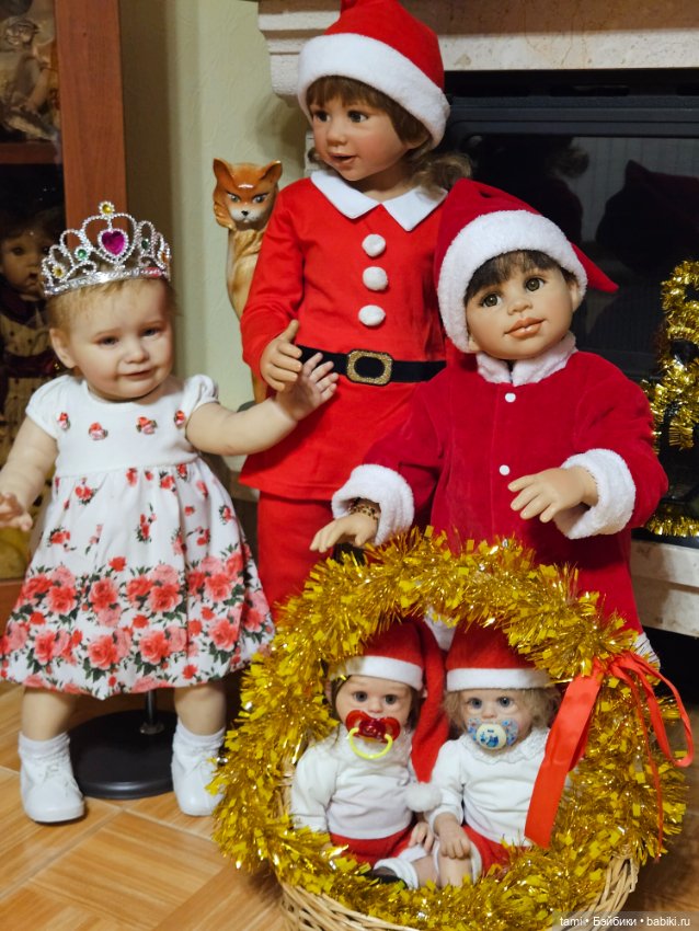 Зоечка у елочки — Куклы Реборн (Reborn): домашние фото