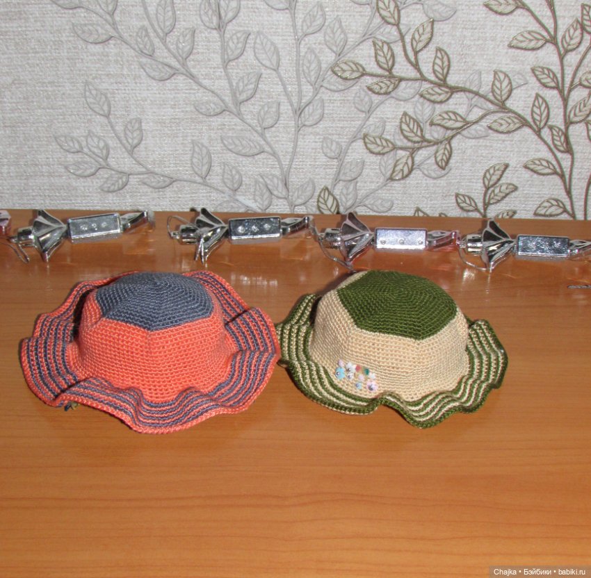 Авторский вязаный наряд\комплект с шляпой "Цветочная Фея-2" на кукол ГДР Кисс Ми \ Kiss Me