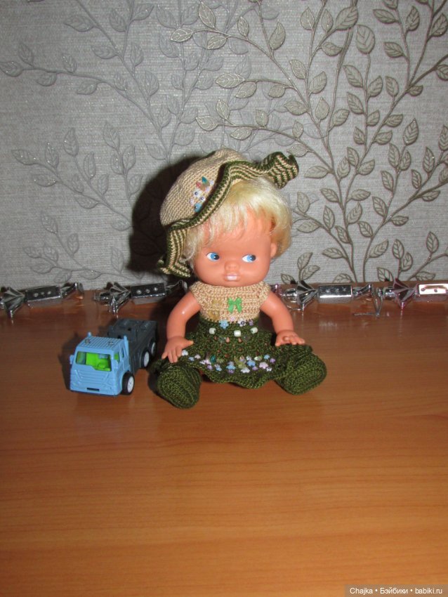 Авторский вязаный наряд\комплект с шляпой "Цветочная Фея-2" на кукол ГДР Кисс Ми \ Kiss Me