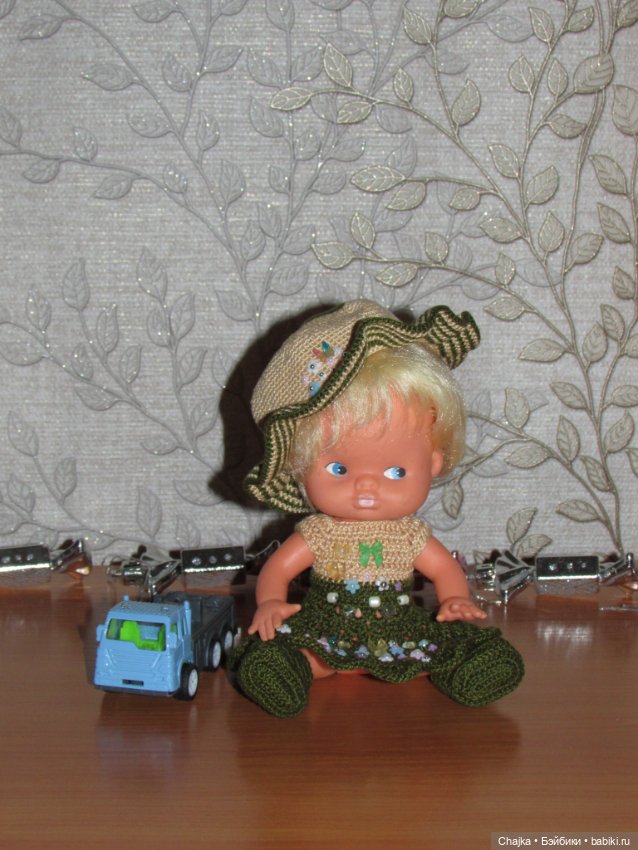 Авторский вязаный наряд\комплект с шляпой "Цветочная Фея-2" на кукол ГДР Кисс Ми \ Kiss Me