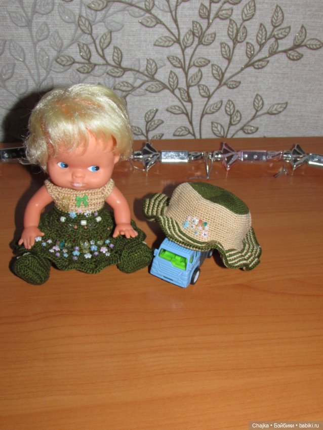 Авторский вязаный наряд\комплект с шляпой "Цветочная Фея-2" на кукол ГДР Кисс Ми \ Kiss Me (фото 5)