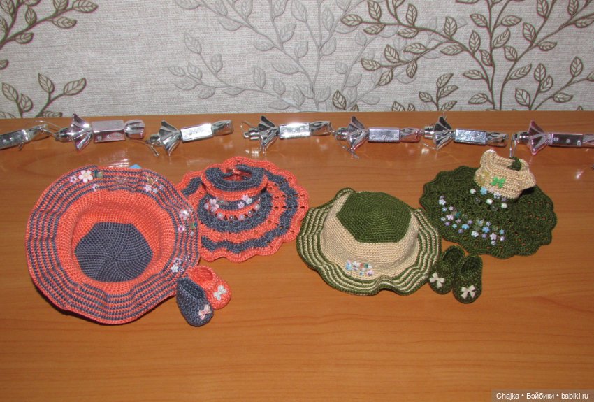 Авторский вязаный наряд\комплект с шляпой "Цветочная Фея-2" на кукол ГДР Кисс Ми \ Kiss Me