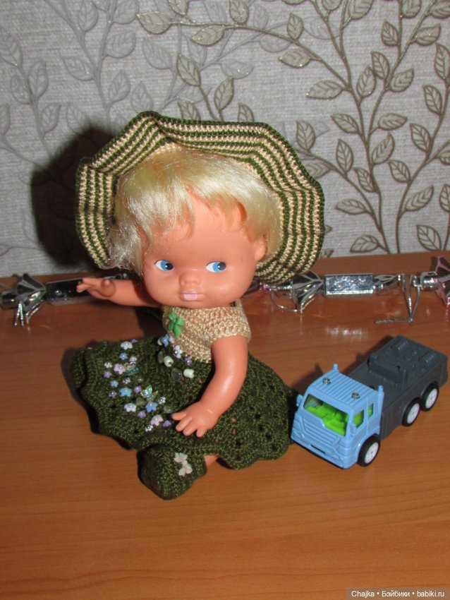 Авторский вязаный наряд\комплект с шляпой "Цветочная Фея-2" на кукол ГДР Кисс Ми \ Kiss Me