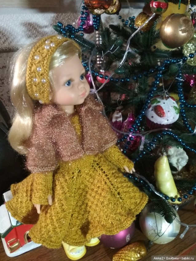 Со старым Новым Годом или новогодний наряд для куклы Клаудии Паола Рейна, Paola Reina