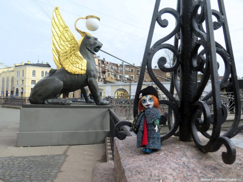 "Овеществление через текст"