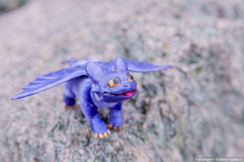 Маленький дракон из альпийских ночных фурий (фото 10)