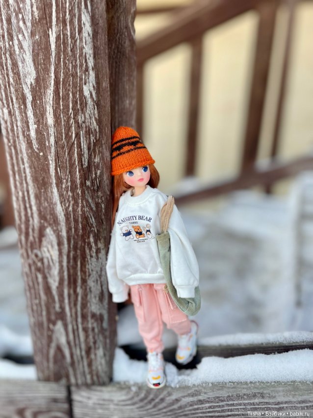 Чудесный зимний день — Куклы Strawberry Planet: Redberry