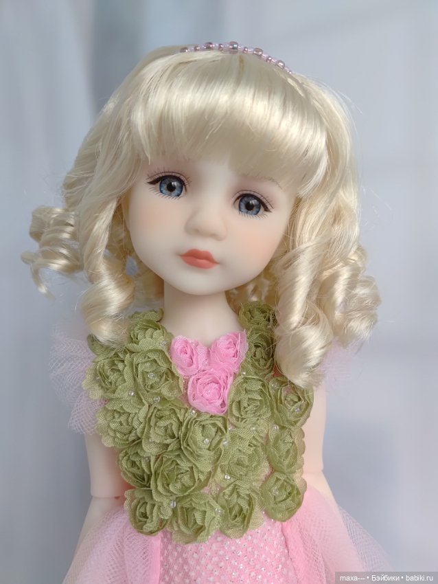 Молли и большая примерка — Куклы Ruby Red (Руби Ред) Fashion Friends: Siblies (фото 8)