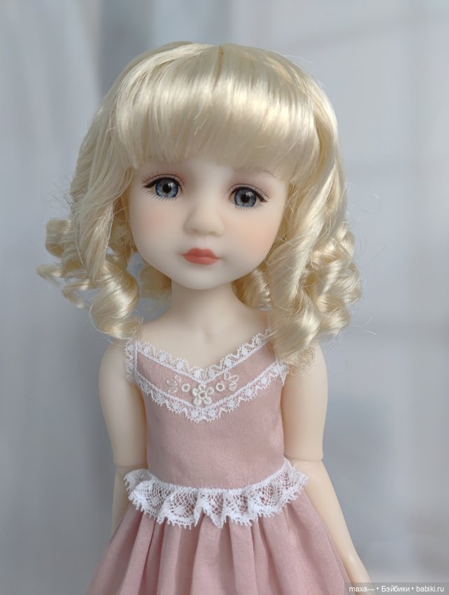 Молли и большая примерка — Куклы Ruby Red (Руби Ред) Fashion Friends: Siblies (фото 2)