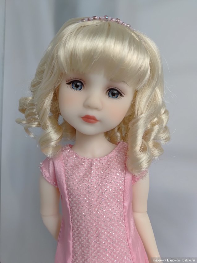 Молли и большая примерка — Куклы Ruby Red (Руби Ред) Fashion Friends: Siblies (фото 6)