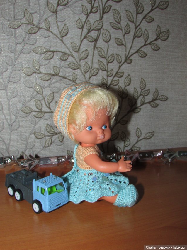 Авторский вязаный наряд\комплект с шапочкой "Цветочная Фея-3" на кукол ГДР Кисс Ми \ Kiss Me (фото 2)