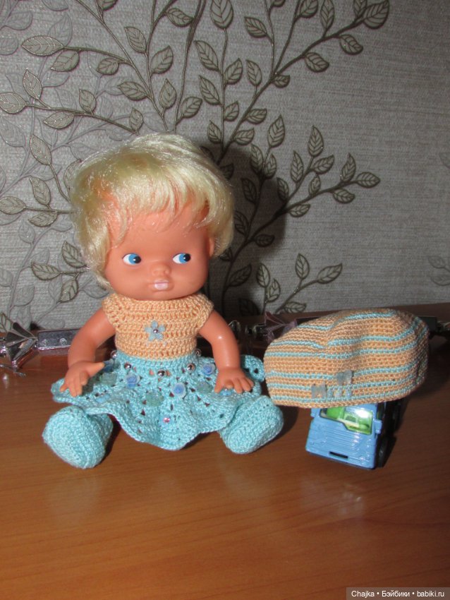 Авторский вязаный наряд\комплект с шапочкой "Цветочная Фея-3" на кукол ГДР Кисс Ми \ Kiss Me (фото 5)