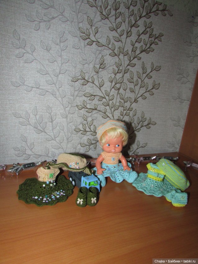 Авторский вязаный наряд\комплект с шапочкой "Цветочная Фея-3" на кукол ГДР Кисс Ми \ Kiss Me