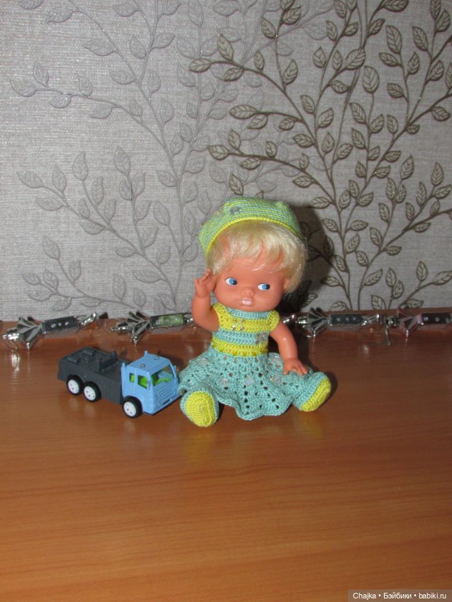 Авторский вязаный наряд\комплект с шапочкой "Цветочная Фея-4" на кукол ГДР Кисс Ми \ Kiss Me