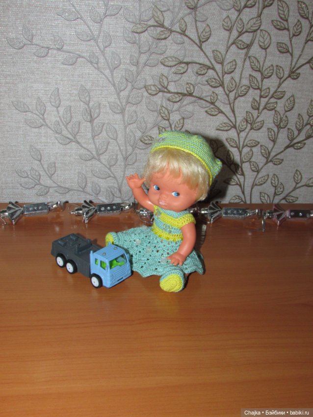 Авторский вязаный наряд\комплект с шапочкой "Цветочная Фея-4" на кукол ГДР Кисс Ми \ Kiss Me