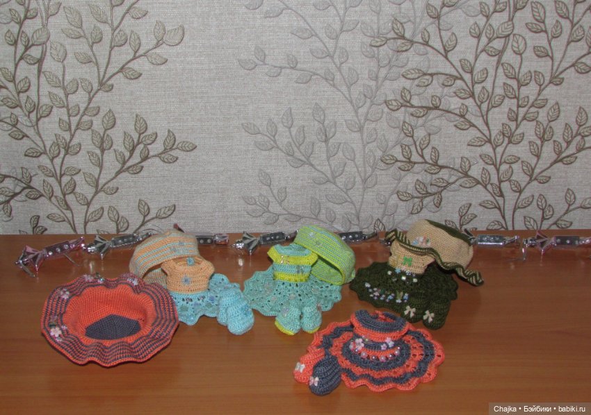 Авторский вязаный наряд\комплект с шапочкой "Цветочная Фея-3" на кукол ГДР Кисс Ми \ Kiss Me