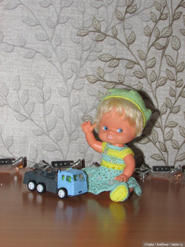 Авторский вязаный наряд\комплект с шапочкой "Цветочная Фея-4" на кукол ГДР Кисс Ми \ Kiss Me